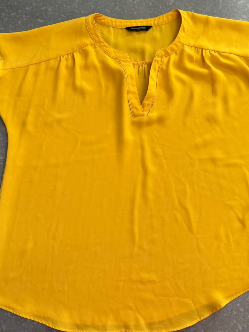 Banana Republic Mustard Yellow Sleeveless Blouse – Size Medium - Picture 3 of 9